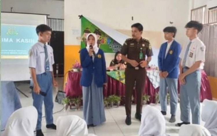 Awali 2024, Kejari Kapuas Lakukan Penyuluhan Hukum di Sekolah