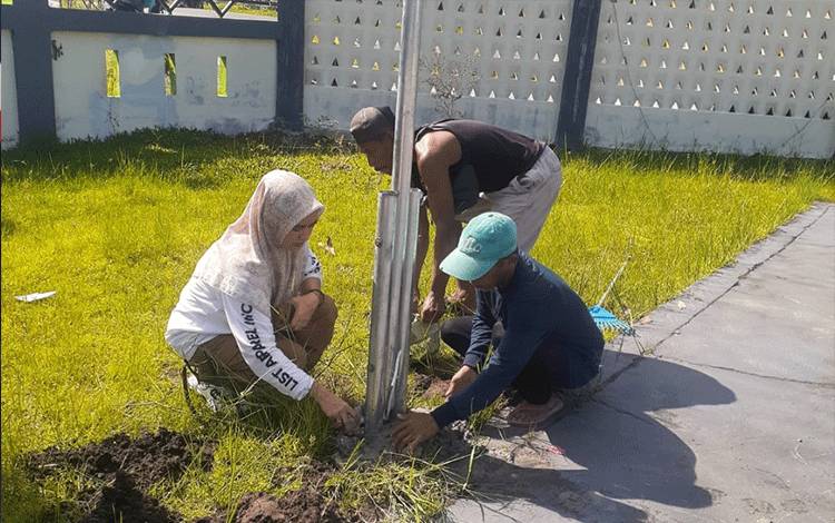 Lurah Kalampangan Ajak Warga Kerja Bakti Jaga Kebersihan Lingkungan