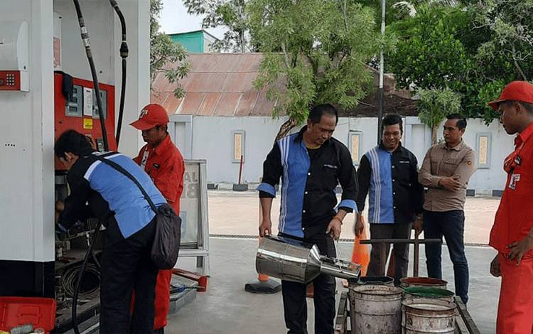 SPBU di Palangka Raya Lulus Tera Ulang 14 Nozzle Pompa BBM