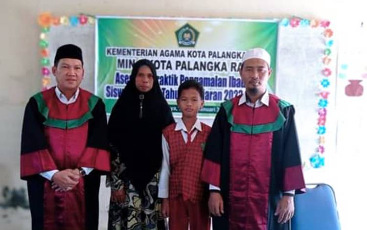 MIN 5 Palangka Raya Gelar Ujian Munaqosah Praktik Pengamalan Ibadah