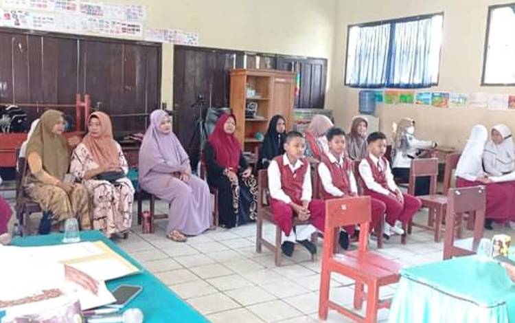 Ujian Munaqosah Hari Pertama MIN 5 Palangka Raya Berhasil Ciptakan Atmosfer Positif