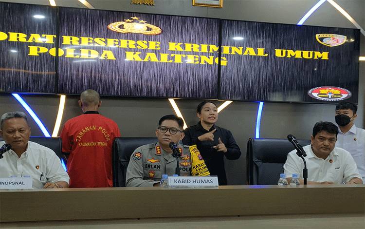 Pria Asal Sebabi Ditangkap Ditkrimum Polda Kalteng Karena Curi Buah Sawit