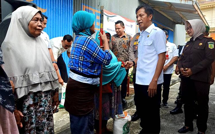 Bantuan Cadangan Pangan Pemerintah untuk Meringankan Beban Warga Barito Utara