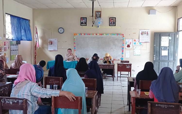 MIN 5 Palangka Raya Rapat Bersama Orang Tua Bahas Biaya Pelepasan Siswa