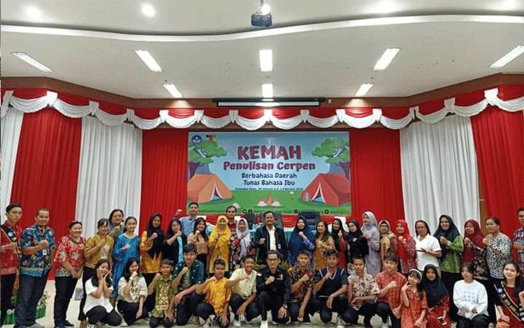 17 Siswa Ikuti Kemah Penulisan Cerpen Berbahasa Daerah