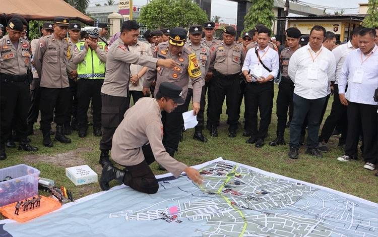 Polresta Palangka Raya Gelar Tactical Floor Game Simulasi Pengamanan Pemilu 2024