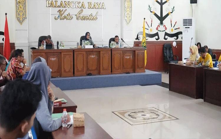 Pj Wali Kota Palangka Raya: Kepatuhan Terhadap UU Ketenagakerjaan Wajib Dipenuhi Perusahaan