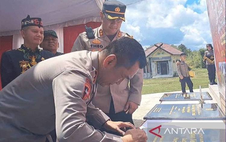 Bupati Gunung Mas Minta Polisi Semakin Profesional Layani Masyarakat