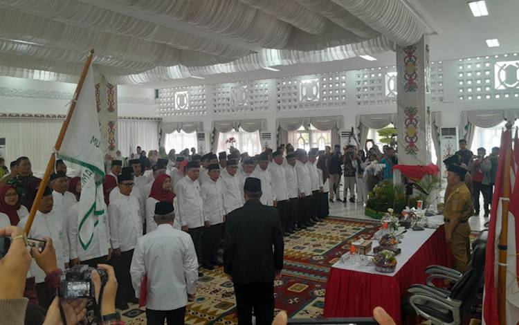 Gubernur Hadiri Pengukuhan Pengurus MUI Kalteng