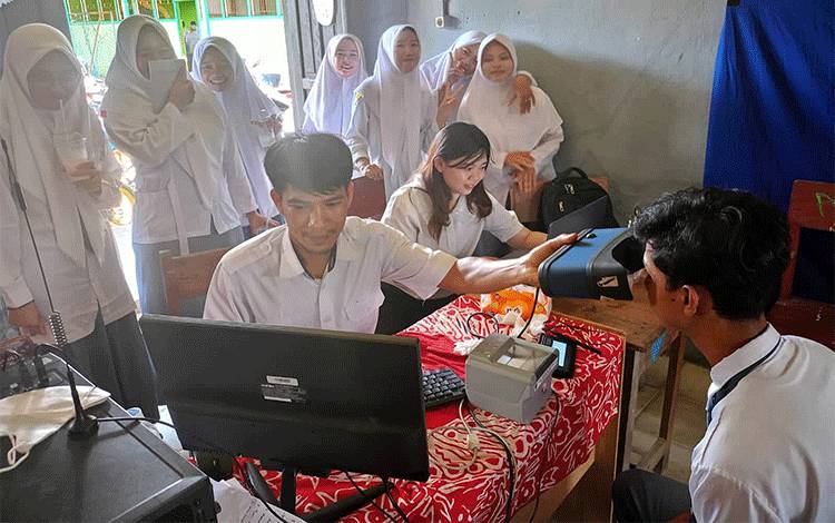 Disdukcapil Barito Timur Jebol Perekaman KTP-El di Dusun Tengah dan Pematang Karau
