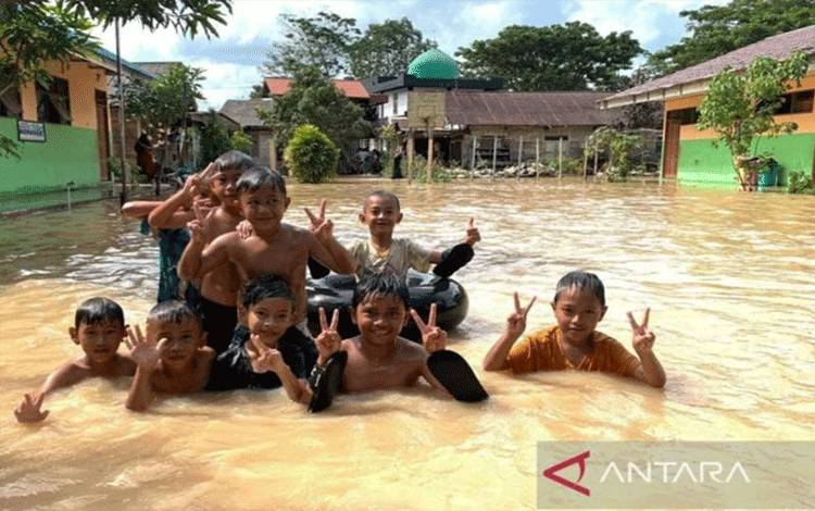 Ahli Ingatkan Risiko Leptospirosis Pada Anak Saat Musim Hujan