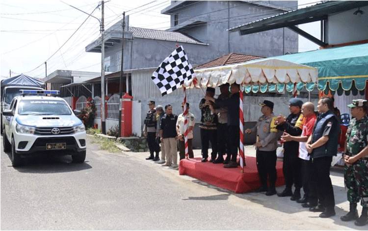 Ketua KPU Kalteng dan Wakapolda Distribusikan Logistik Pemilu Dua Kecamatan di Seruyan