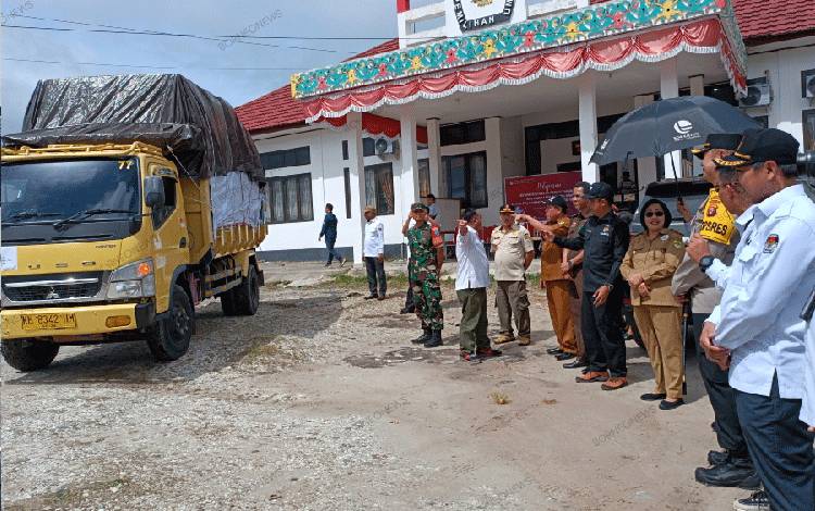KPU Gunung Mas Mulai Distribusikan Logistik Pemilu 2024