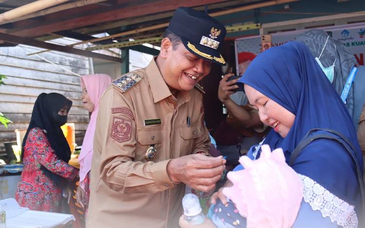 ?  Pj Bupati Seruyan Monitoring Kegiatan Posyandu