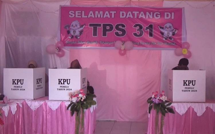 TPS Unik di Kotim Usung Tema Dekorasi Hari Valentine