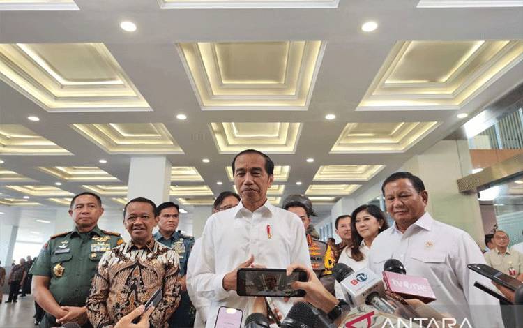 Jokowi Sebut Pertemuan dengan Surya Paloh untuk Jadi "Jembatan"