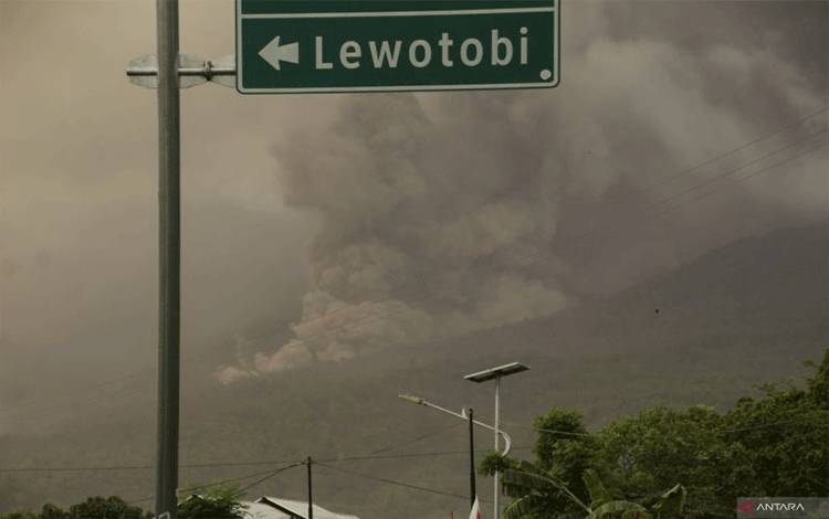 BPBD Minta Warga Waspadai Ancaman Lahar Gunung Lewotobi Laki-Laki