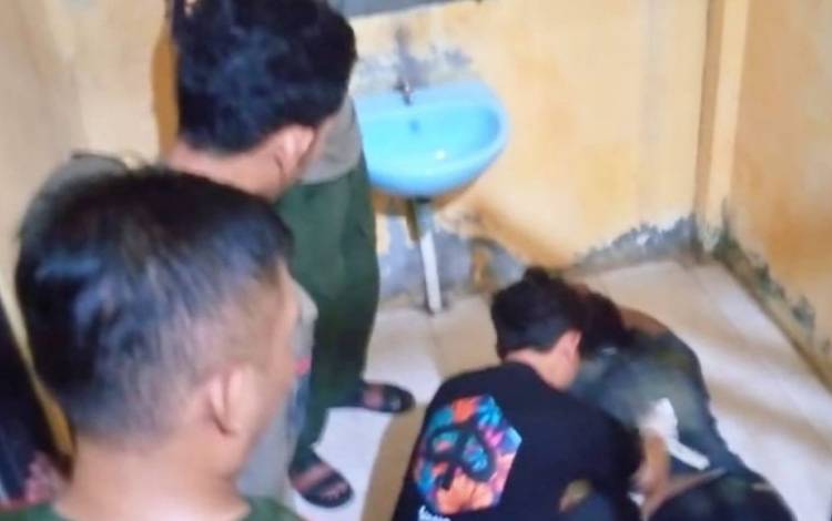 Personel Satpol PP dan Damkar Kapuas Amankan Seorang ODGJ