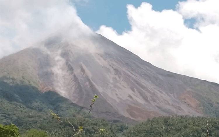 PVMBG Ajak Warga Patuhi Rekomendasi Meski Status Karangetang Waspada