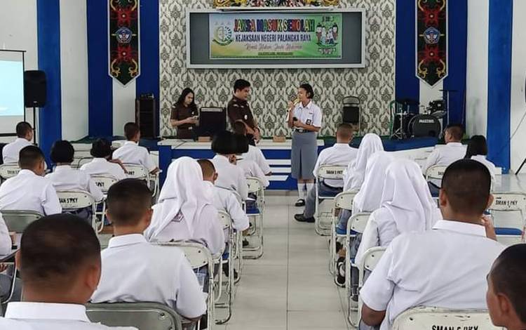 Jaksa Masuk Sekolah: Kenali Hukum, Jauhi Hukuman