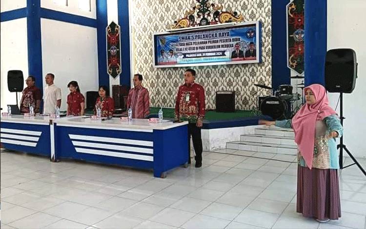 Wali Murid Kelas X SMAN 5 Palangka Raya Ikuti Sosialisasi Pemilihan Mapel Pilihan