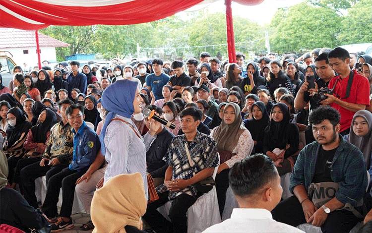 Ivo Minta Mahasiswa Setelah Lulus Kuliah agar Menunda Menikah