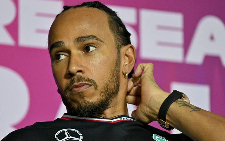 Hamilton Emosional Usai Lakoni Balapan Terakhir Bersama Mercedes