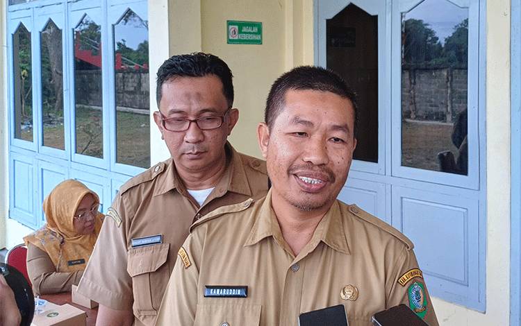 Seorang Guru di Kotim Diberhentikan Akibat Tidak Disiplin ?