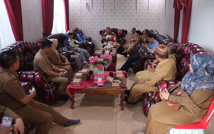 Pj Bupati Seruyan Minta OPD Bantu Kelancaran Pemeriksaan LKPD oleh BPK