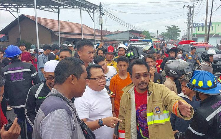 Pj Bupati Tinjau Kantor PDAM Kapuas yang Terbakar