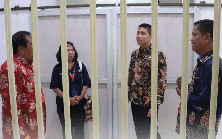 Pj Bupati Seruyan dan Kepala BNN Kalteng Tinjau Fasilitas Penanganan Narkoba di RSUD Kuala Pembuang
