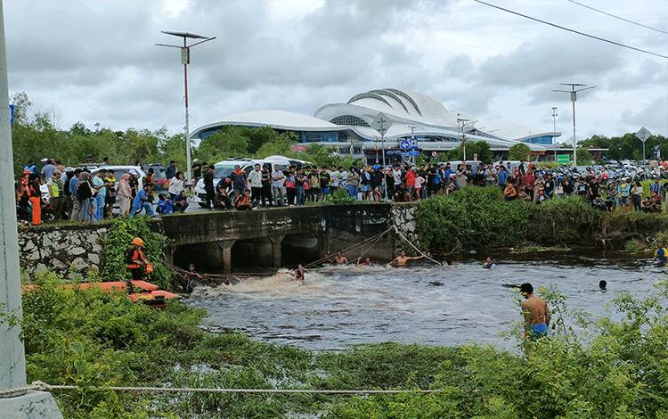 Pekerja Bandara Tjilik Riwut Tenggelam Terseret Arus Saat Bersihkan Saluran Air