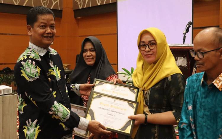 Dinas Pendidikan Seruyan Apresiasi Sekolah Terbaik dalam Pengelolaan Aset