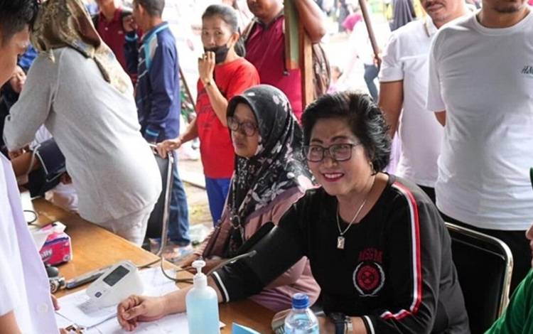Pemkab Lamandau Gelar Pasar Murah dan Pelayanan Kesehatan Gratis ?