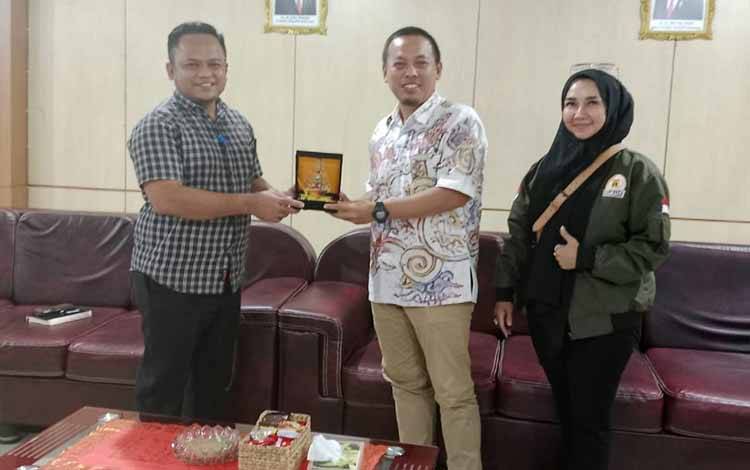 Ketua DPRD Barito Timur Raih Dukungan Suara Tertinggi untuk Semua Dapil