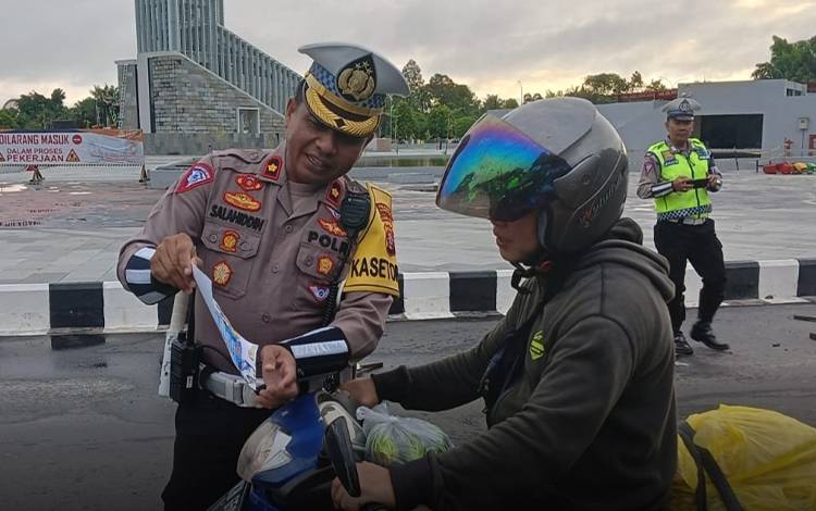 Polresta Palangka Raya Edukasi Safety Riding