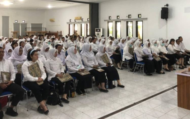 Calon PPPK Tenaga Kesehatan di Kobar Lakukan Penandatangan Perjanjian Kerja