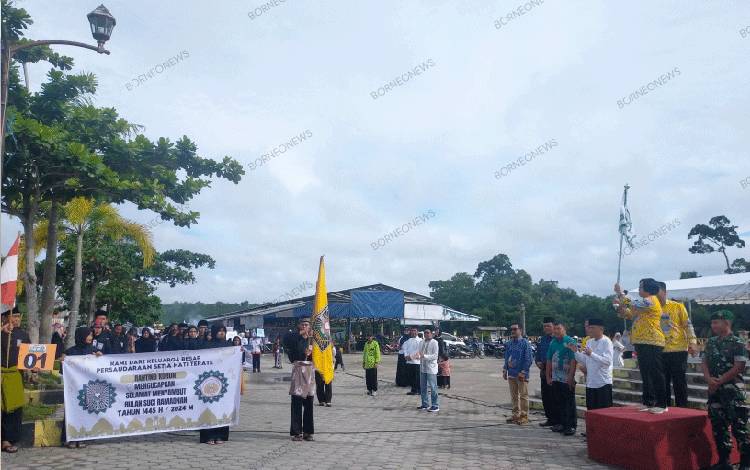 Wakil Bupati Gunung Mas Lepas Peserta Pawai Tarhib Ramadan 1445
