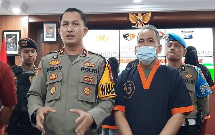 Terjerat Kasus Penipuan, Kades Runtu Dipolisikan