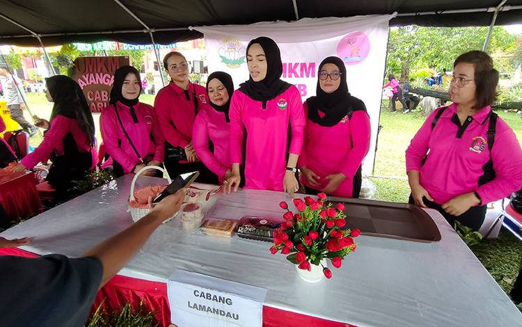 Produk UMKM Bhayangkari Cabang Lamandau Terjual Habis