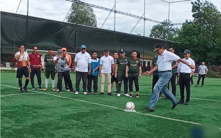 Pj. Bupati Kobar Buka Turmanen Ramadan Cup Digelar Siwo PWI Kobar