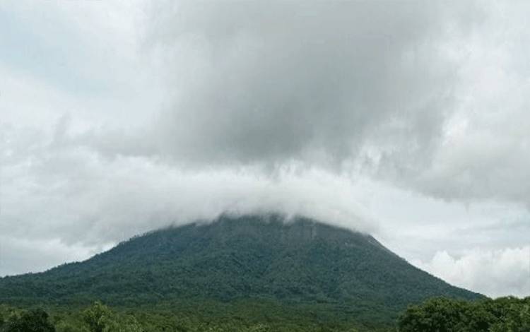 PVMBG Ingatkan Aktivitas Erupsi Gunung Ile Lewotolok Masih Tinggi