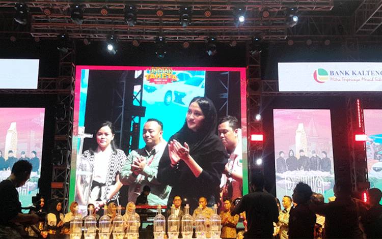 Ivo Sabran Ucapkan Selamat Kepada Pemenang Undian Berkah TAHETA Bank Kalteng