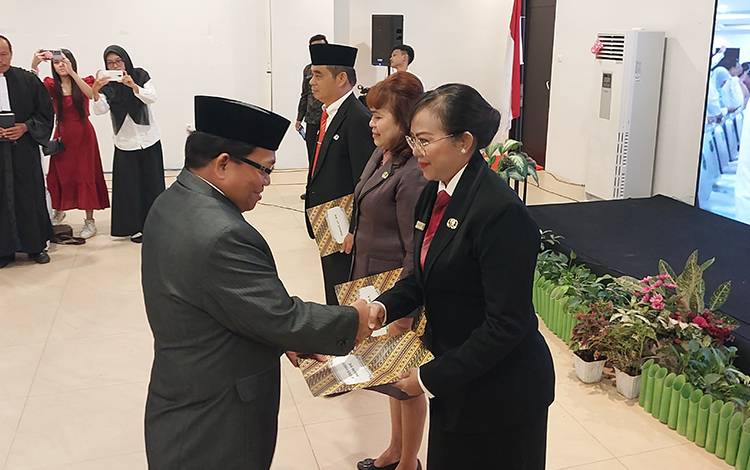 Pemerataan dan Disiplin Nakes jadi Fokus dr Tonun Setelah Resmi Jabat Kepala Dinkes Kapuas Definitif