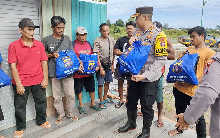 Polresta Palangka Raya Siap Siaga Bantu Penanggulangan Banjir