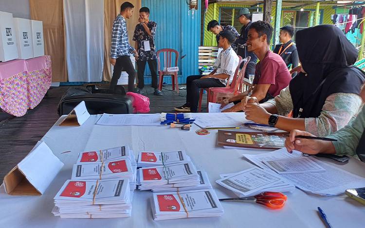 KPU Kotim Tunggu Rekapitulasi Nasional