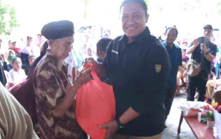 Wagub Kalteng Buka Pasar Murah di Pulang Pisau