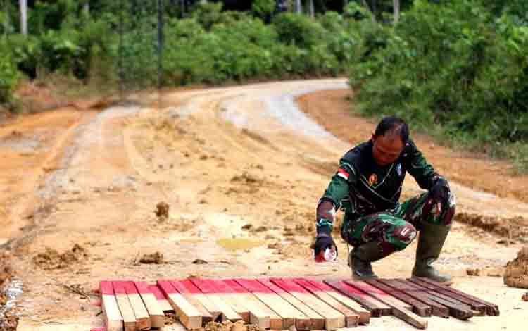 Peningkatan Jalan pada Program TMMD di Muara Teweh Capai 96,33 Persen