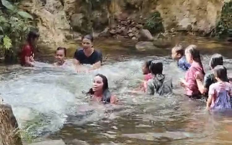 Anggota DPRD Gunung Mas Ajak Masyarakat Jaga Wisata Alam