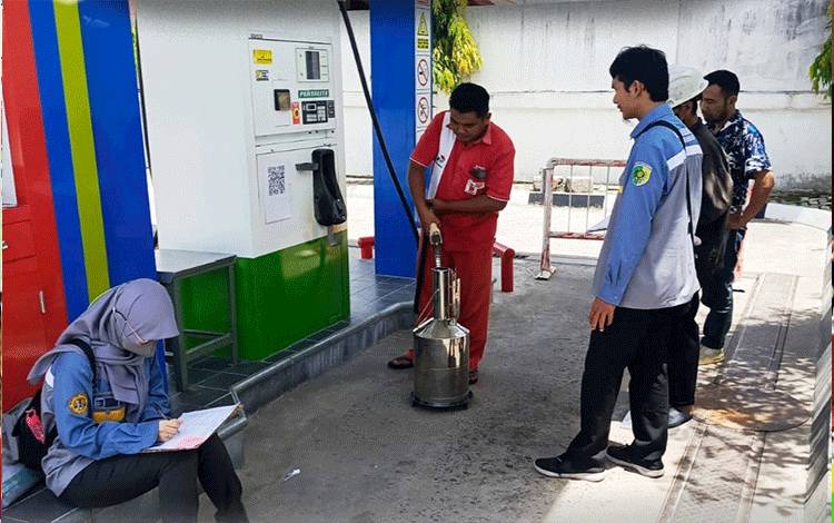 UPTD Metrologi Legal Palangka Raya Tera ulang Nozzle SPBU Jalan RTA Milono